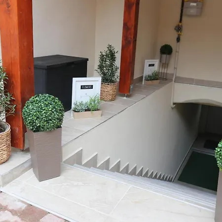 Várfal Apartman