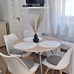 Varfal I Appartement Eger