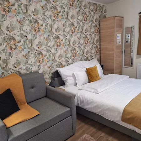 Varfal I Appartement Eger