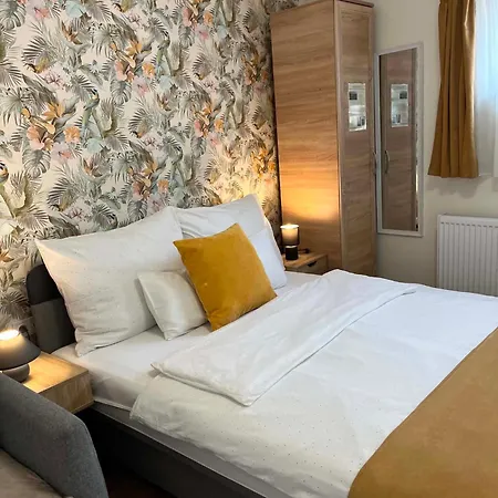 Varfal I Appartement Eger